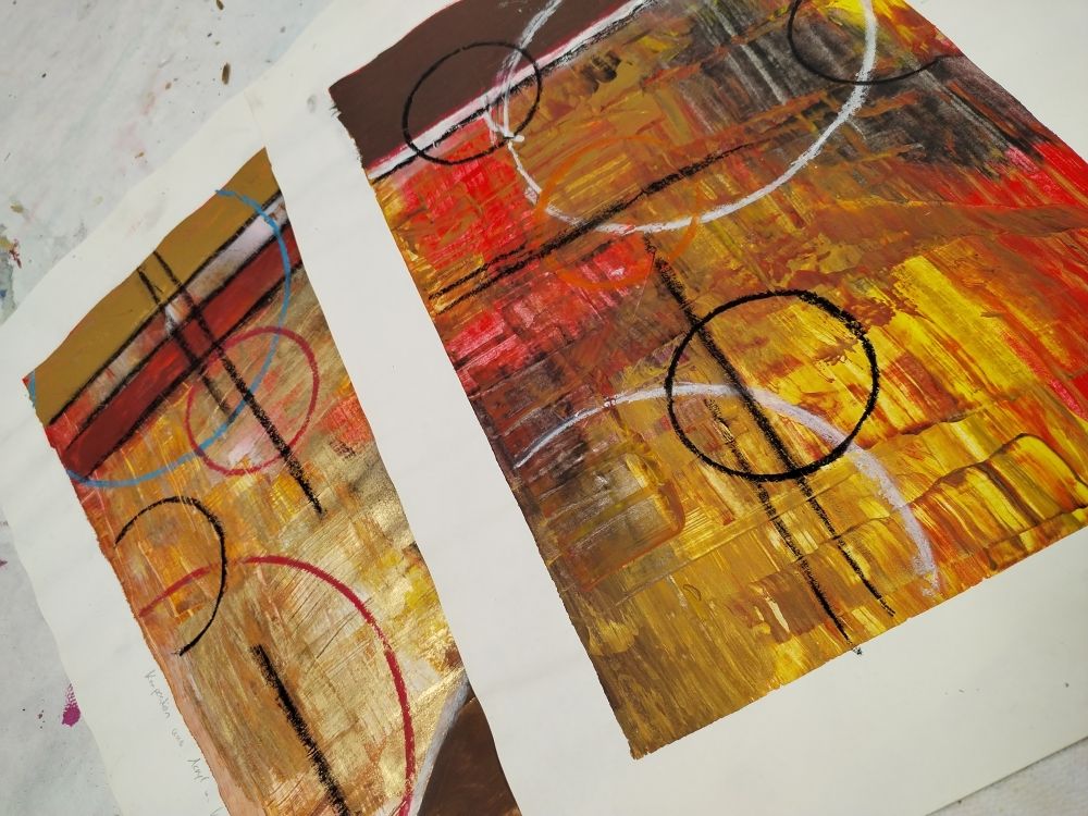 Verschiedene Formen mit Acrylfarbe.