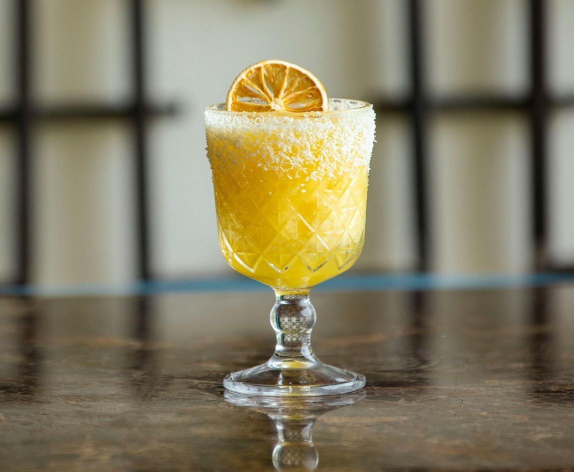 Ipanema Cocktail auf einem Tisch