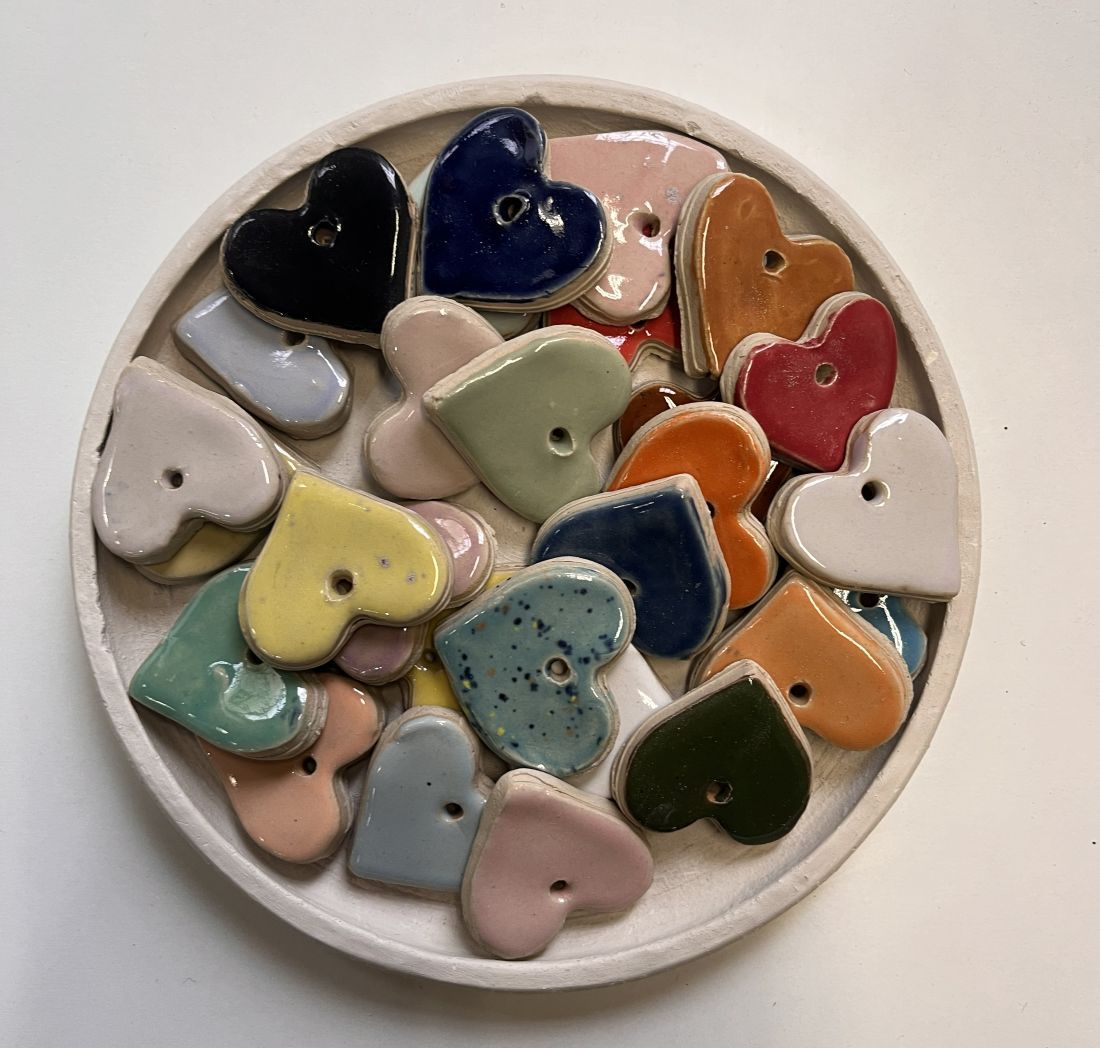 Farborientierung zum Keramik bemalen.