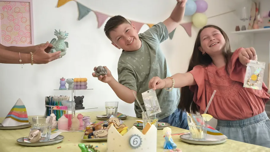 Kindergeburtstag wird in Dresden gefeiert.