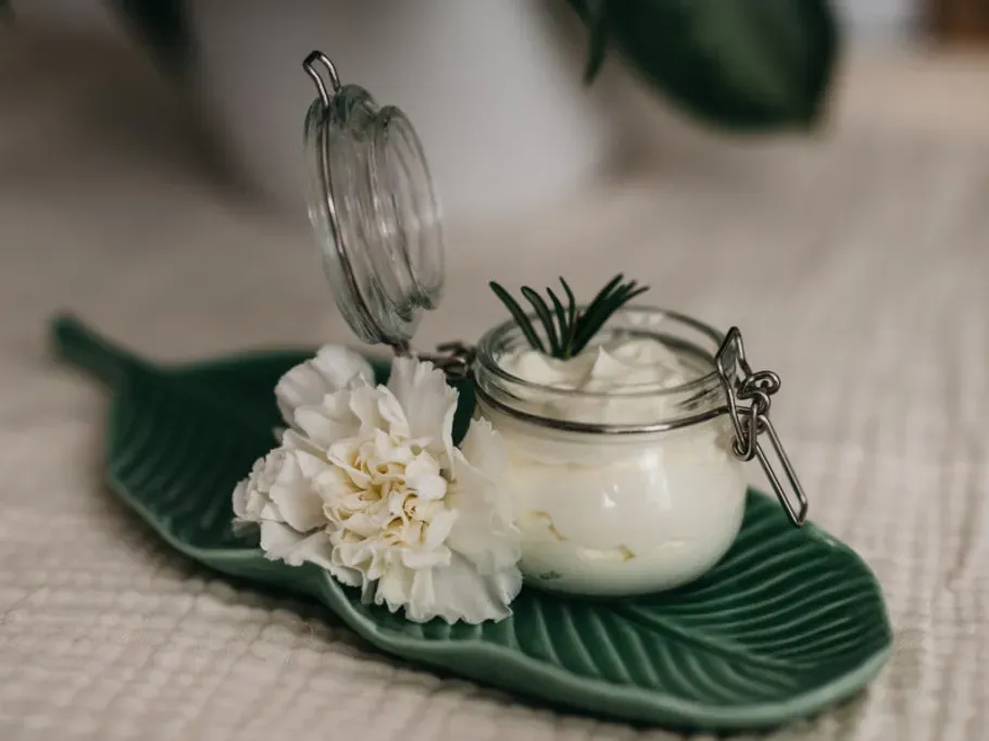 Creme in einem Glas