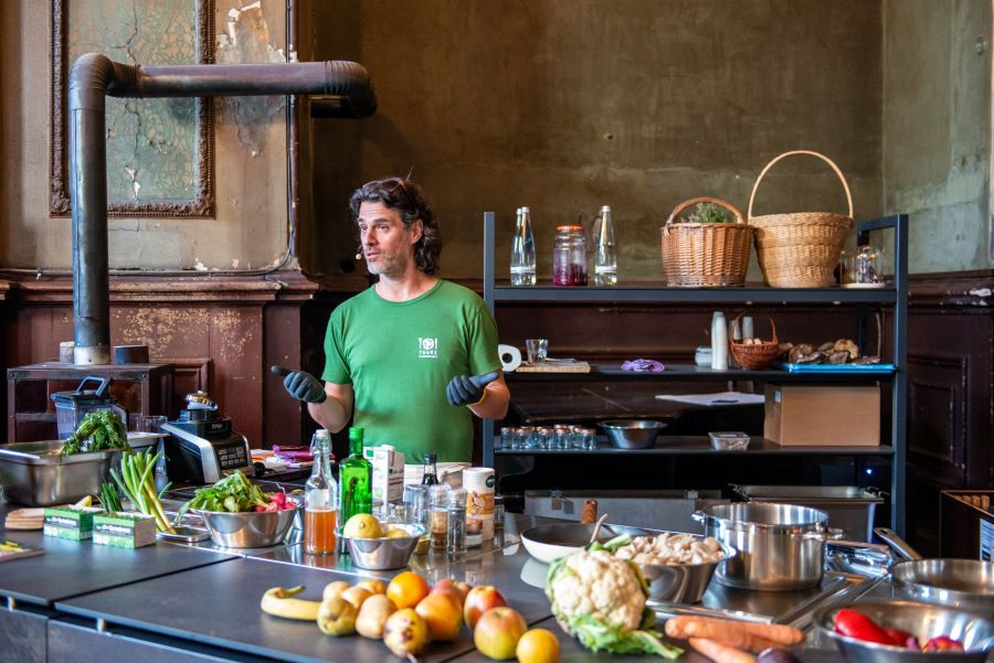 Thore Hildebrandt beim Live Cooking