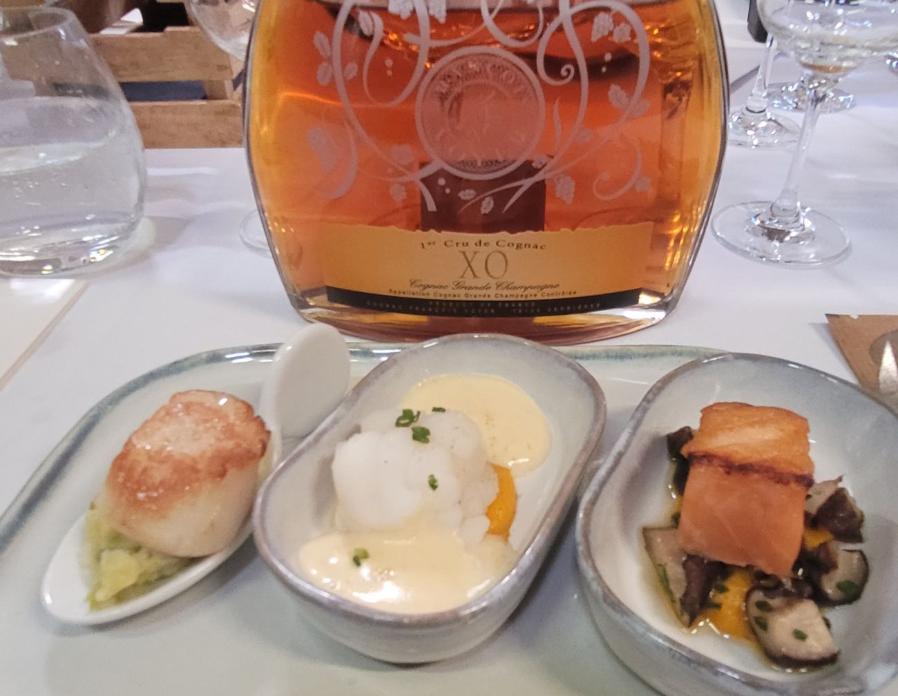 Cognac und Tapas.